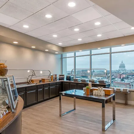 Doubletree By Hilton Jefferson City-3